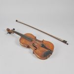 1042 5355 VIOLIN WITH BOW